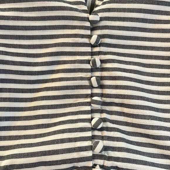 Terra & Sky Gray and White Puff Sleeve Blouse - Picture 8 of 8